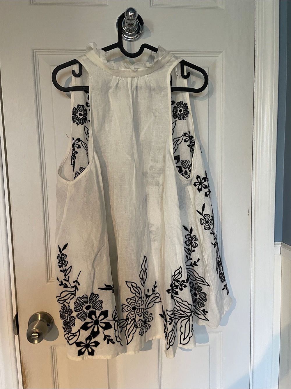 Anthropologie White Tavi Embroidered Tie Front Tank Top - Picture 6 of 11